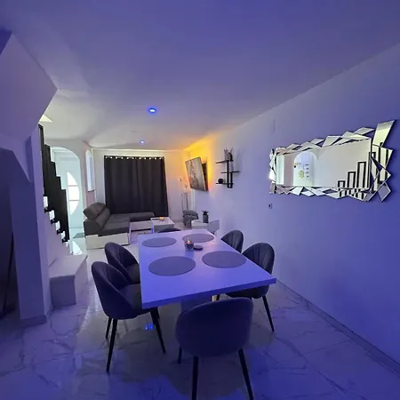 Le 21 Comfortable Townhouse Tatil Evi Morhange